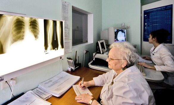 Radiografie utilizată pentru diagnosticarea durerilor de spate
